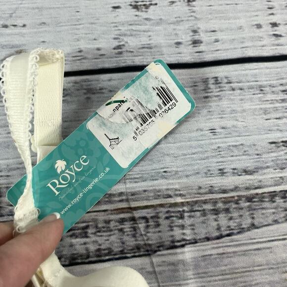 Royce Women's Cream and Gray Lace Bra - Picture 5 of 7